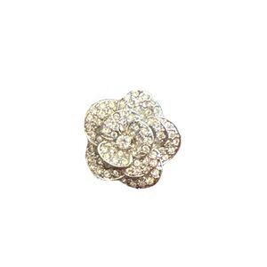Elegant Silver Floral Jewelry Piece